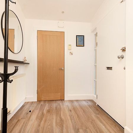 Joivy 3Br Flat In Haymarket With Free Parking Эдинбург Экстерьер фото