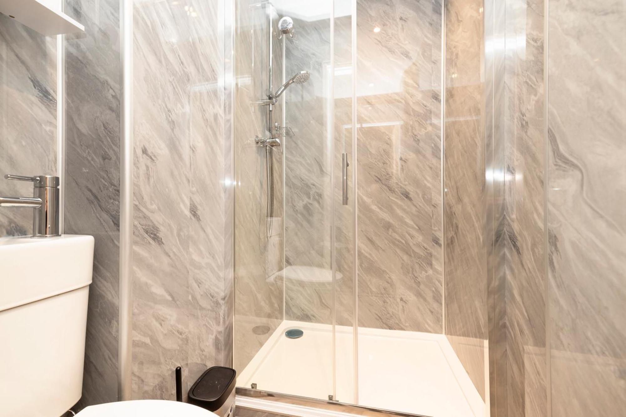 Joivy 3Br Flat In Haymarket With Free Parking Эдинбург Экстерьер фото