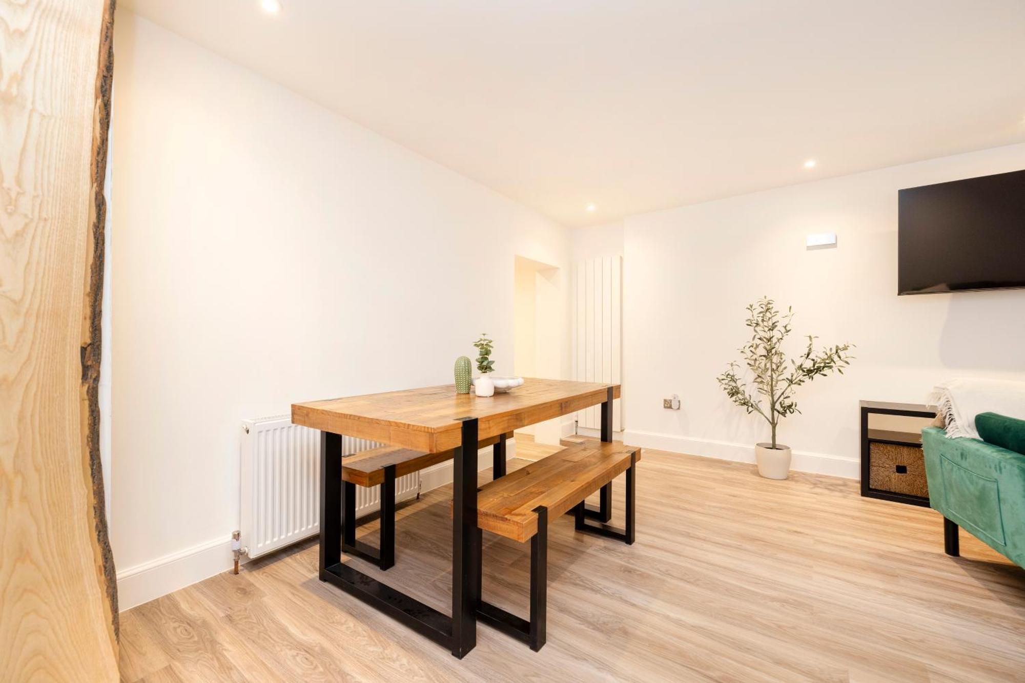 Joivy 3Br Flat In Haymarket With Free Parking Эдинбург Экстерьер фото