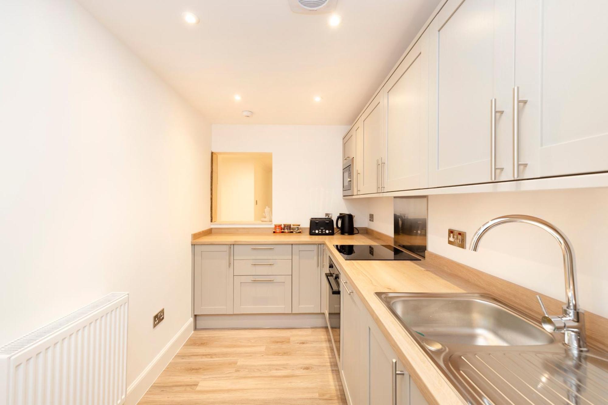 Joivy 3Br Flat In Haymarket With Free Parking Эдинбург Экстерьер фото