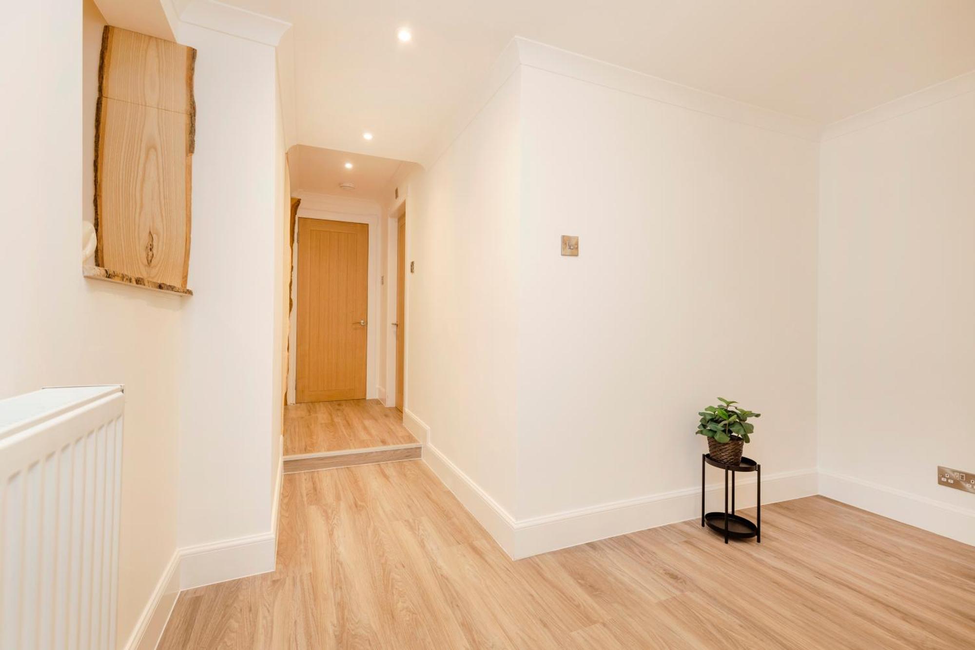 Joivy 3Br Flat In Haymarket With Free Parking Эдинбург Экстерьер фото
