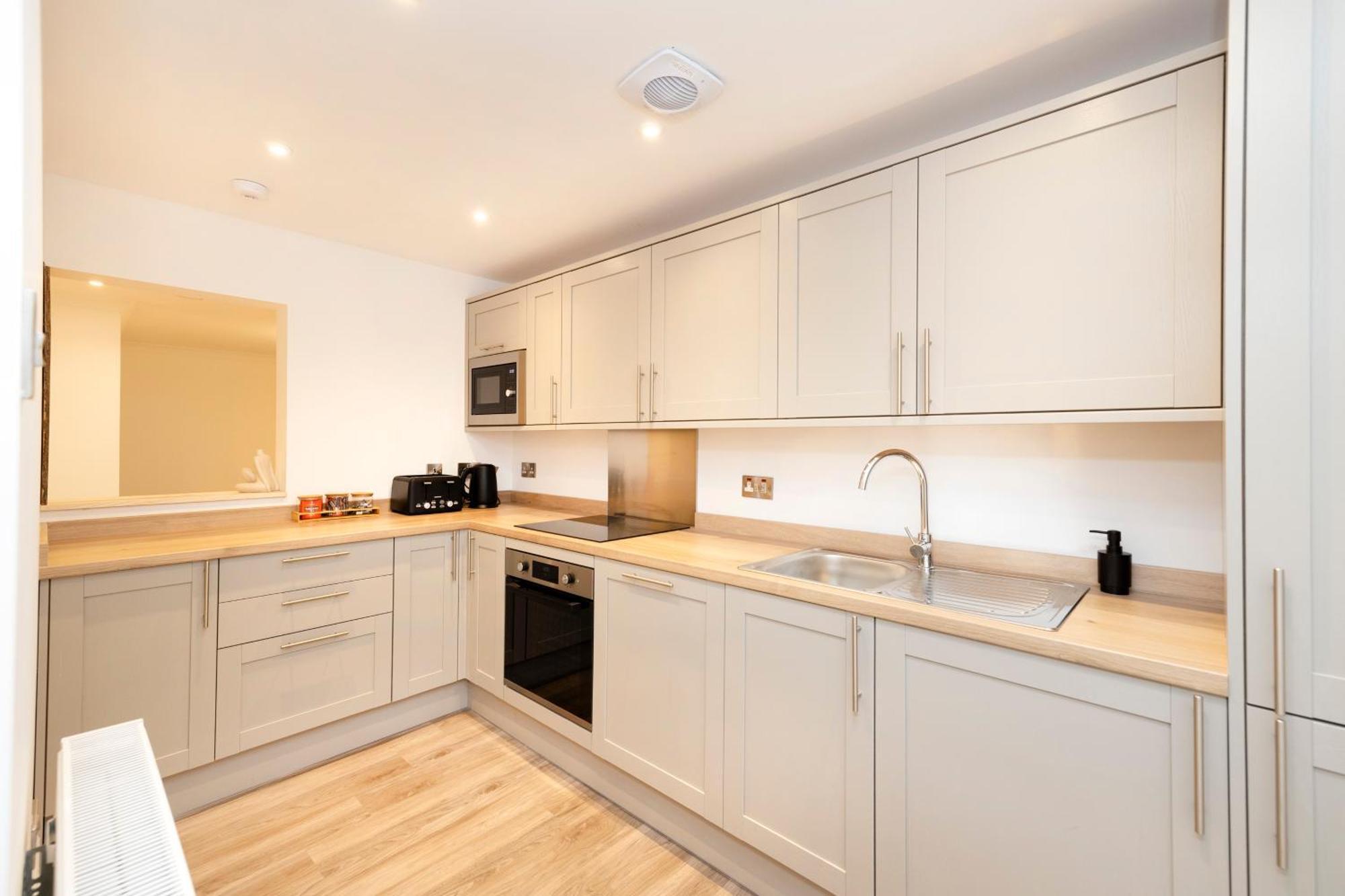 Joivy 3Br Flat In Haymarket With Free Parking Эдинбург Экстерьер фото
